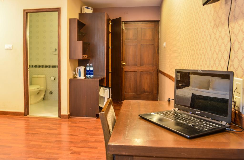 Serene Boutique Hotel Bangalore Eksteriør billede