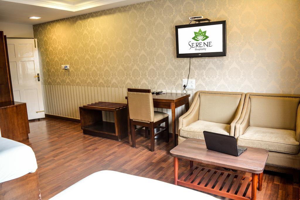 Serene Boutique Hotel Bangalore Eksteriør billede