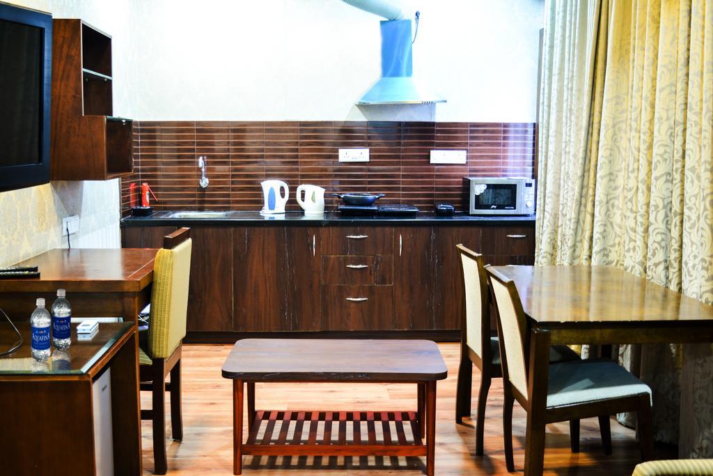 Serene Boutique Hotel Bangalore Eksteriør billede